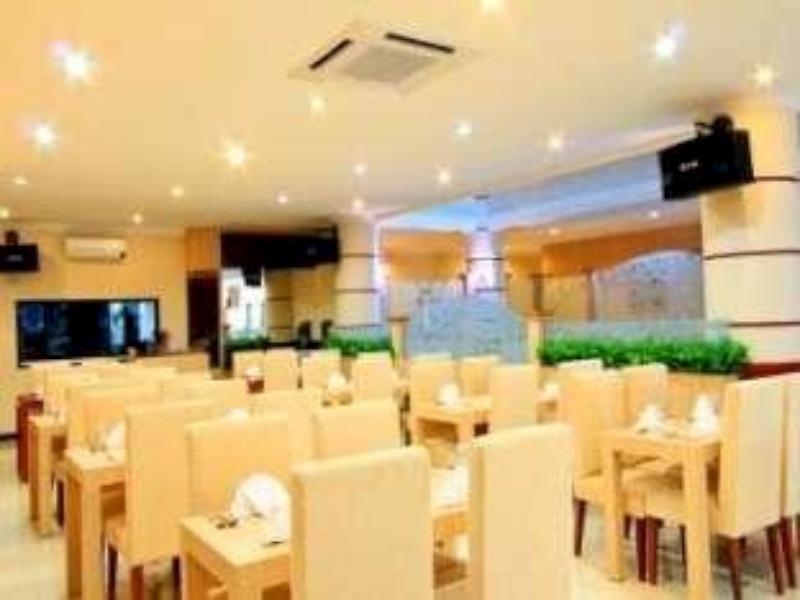 Hotel Marina Ambon Buitenkant foto